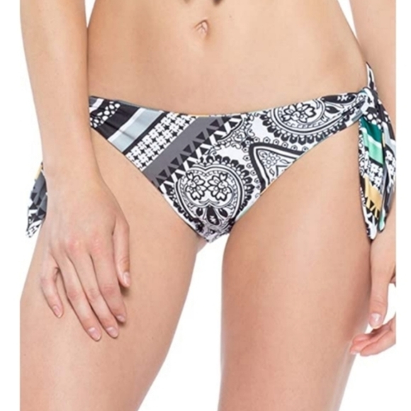 NWT Women’s Becca Reversible Swimsuit Bottom Only size Small - Picture 5 of 13